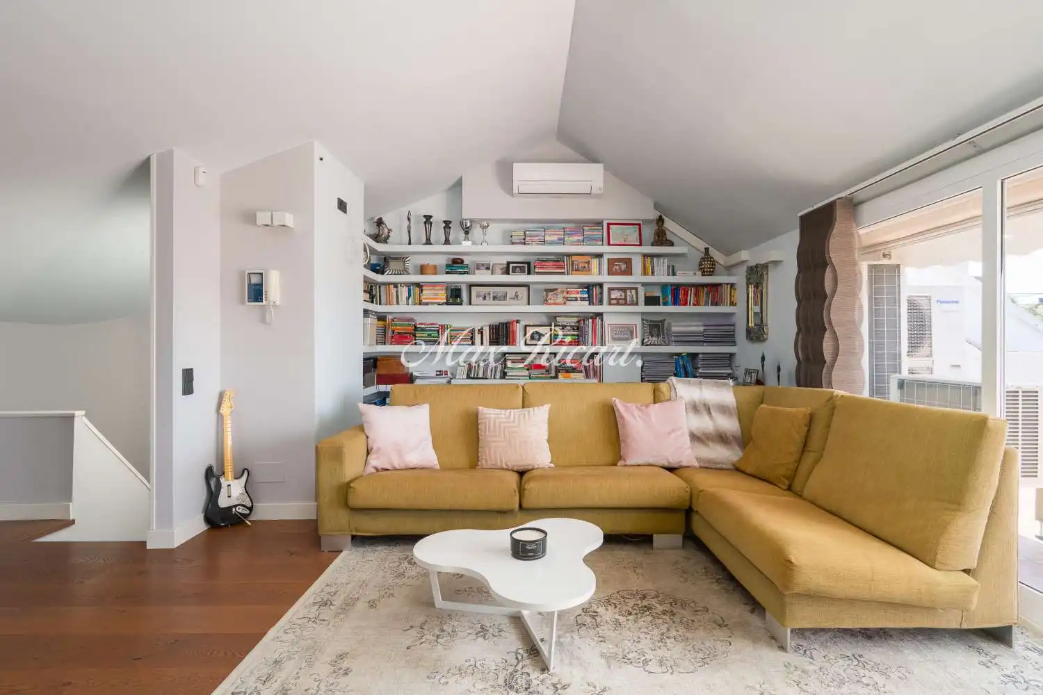 Living room of Houses for rent in Sant Just Desvern  with Air Conditioner, Heating and Terrace