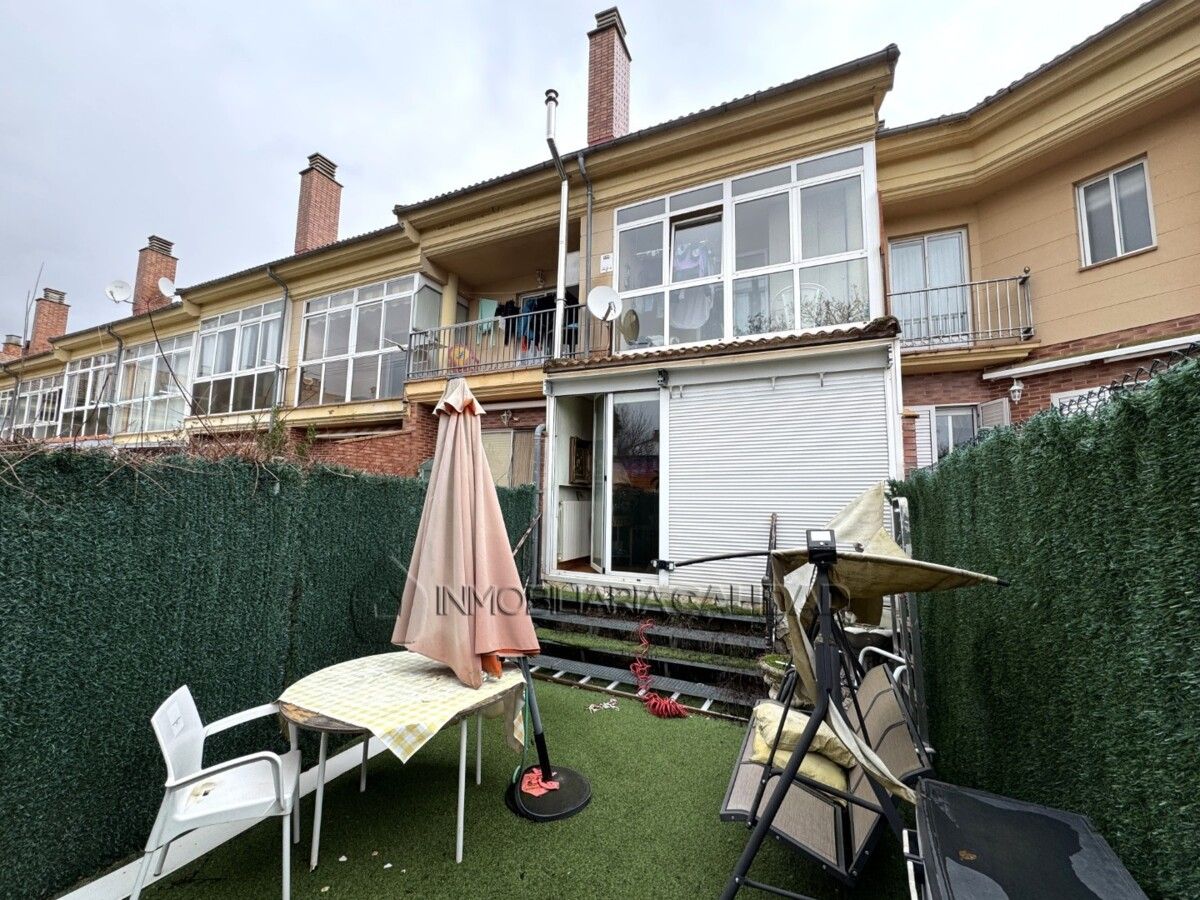 Jardín de Casa o chalet en venta en Burgos Capital con Calefacción y Trastero