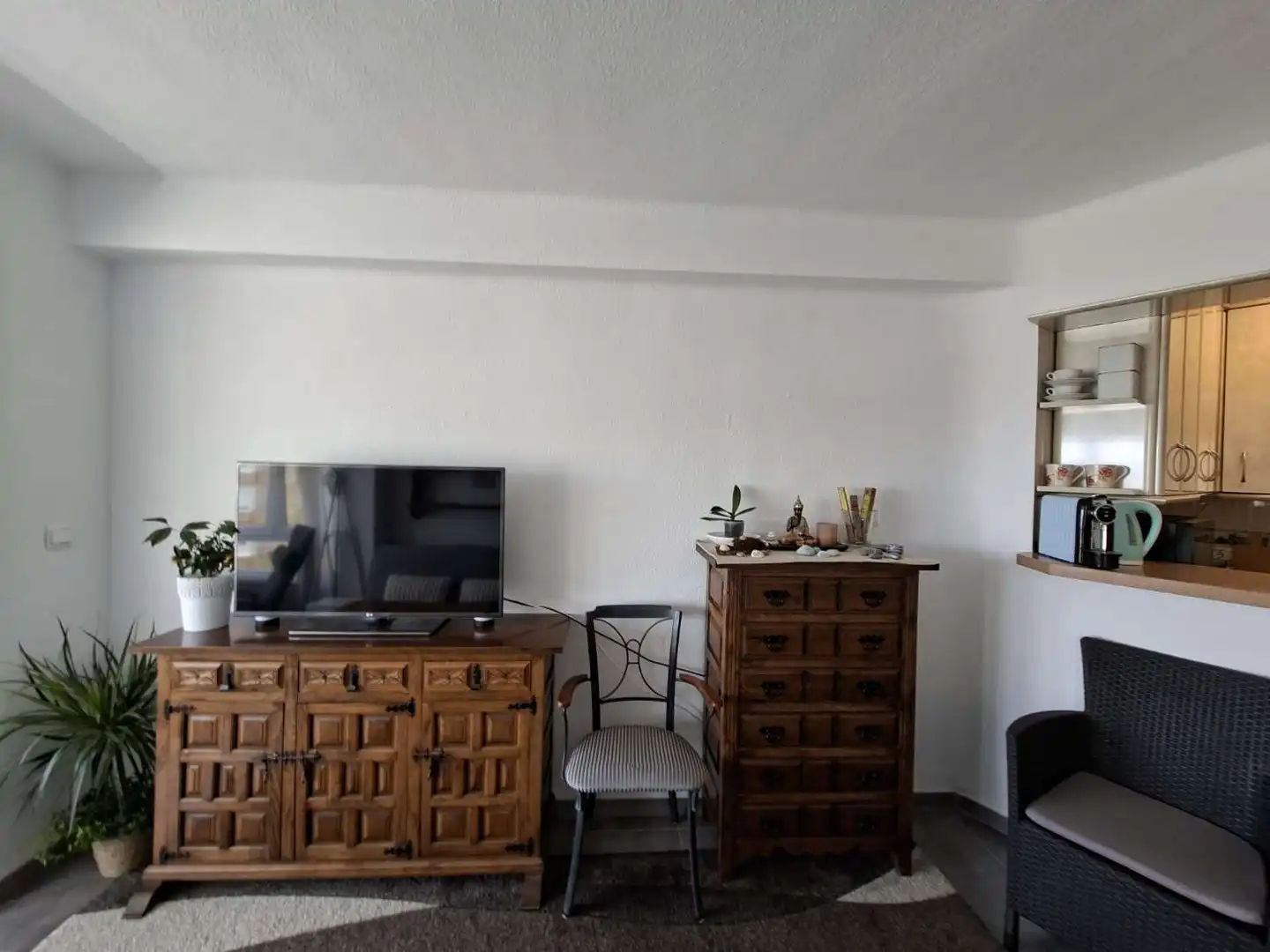 Living room of Study for rent in Algarrobo  with Air Conditioner, Swimming Pool and Furnished