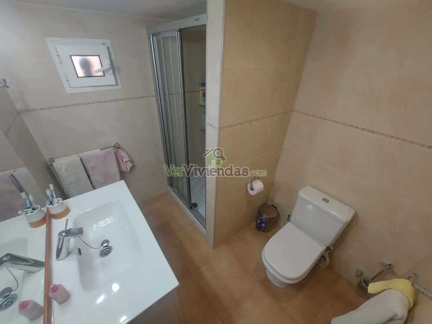 Baño de Casa o chalet en venta en Sant Llorenç d'Hortons con Jardín privado, Terraza y Piscina