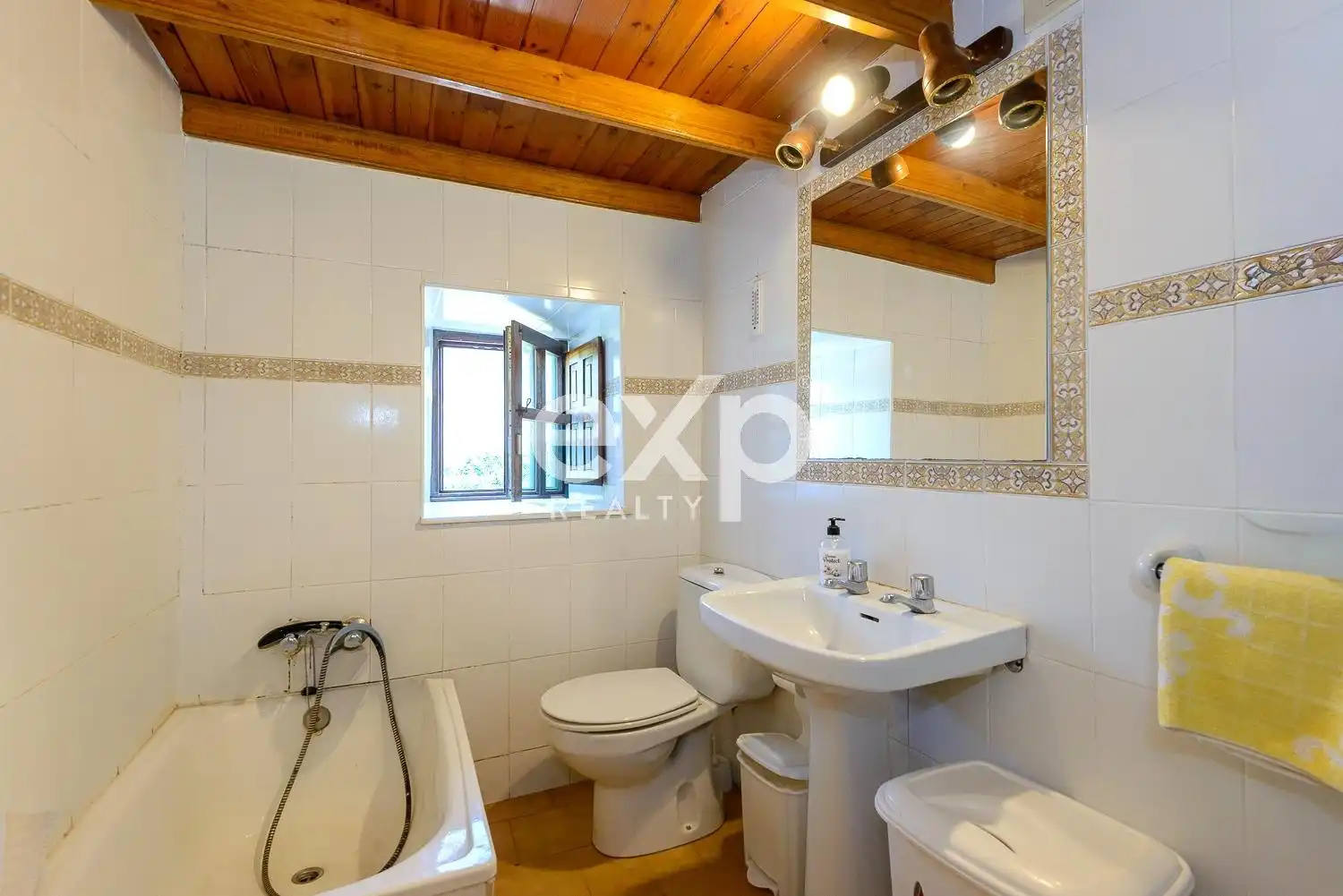 Bathroom of Houses for sale in Villaviciosa  with Heating, Private garden and Terrace