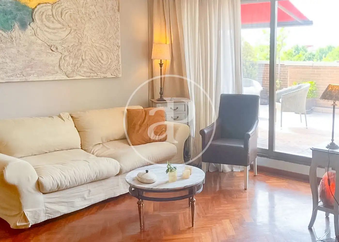 Sala de estar de Ático de alquiler en Madrid con Aire acondicionado, Calefacción y Jardín privado