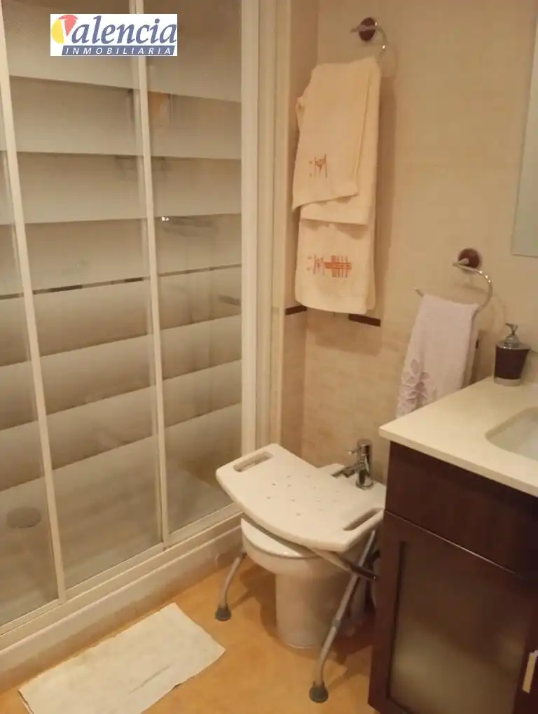 Bathroom of Flat for sale in Valencia