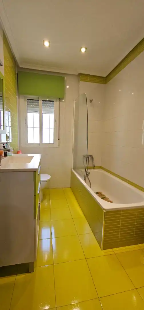 Bany de Casa o xalet en venda en Puertollano amb Aire condicionat, Calefacció i Jardí privat