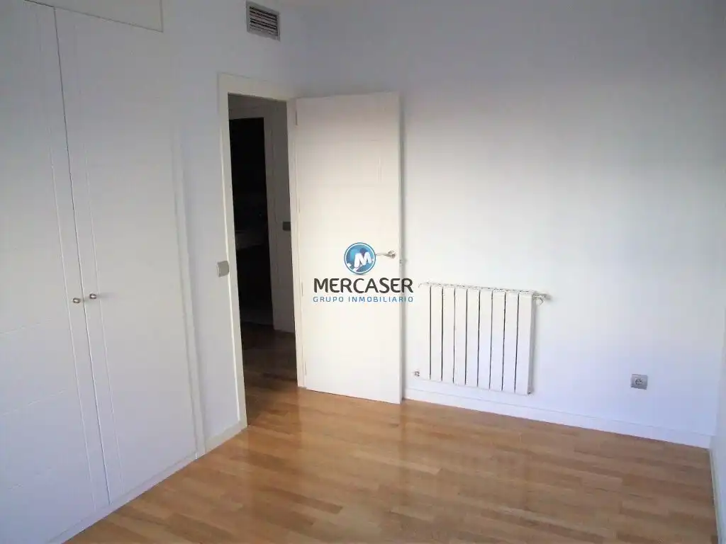 Bedroom of Flat for sale in Velilla de San Antonio