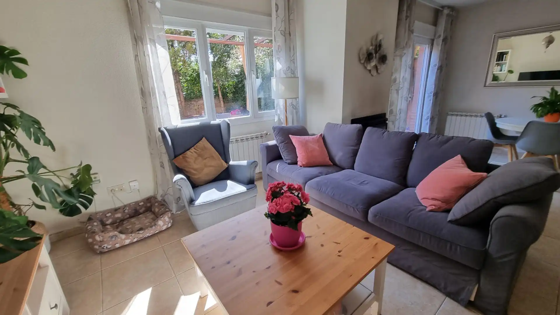 Sala de estar de Casa adosada en venta en Moralzarzal con Calefacción, Jardín privado y Terraza