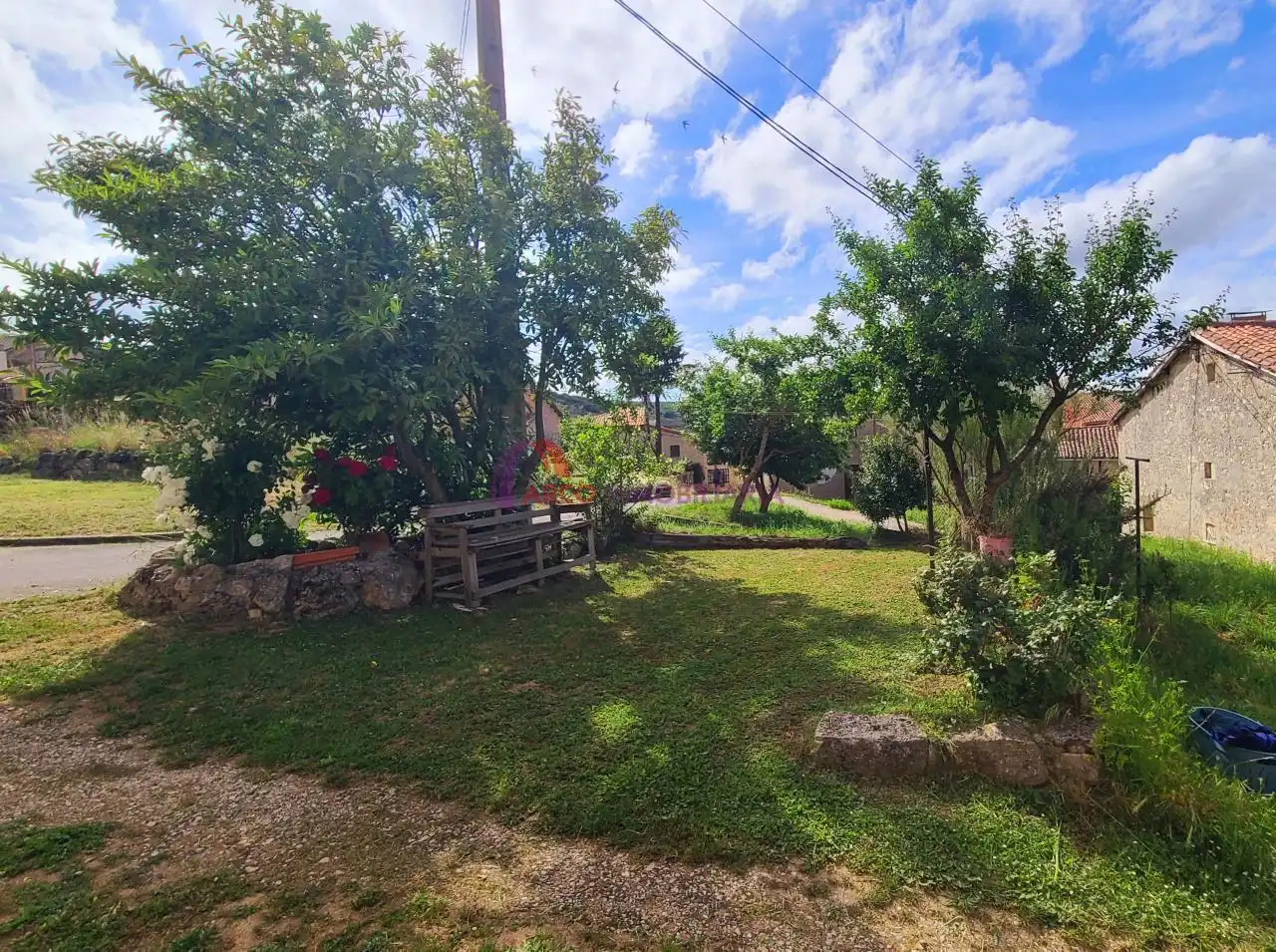 Jardí de Finca rústica en venda en Atapuerca amb Calefacció, Terrassa i Traster