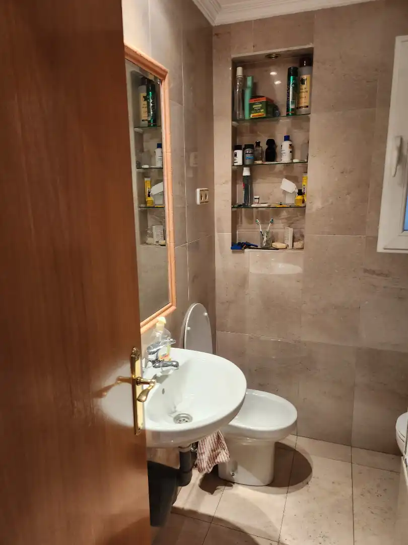 Baño de Piso en venta en Parla con Amueblado
