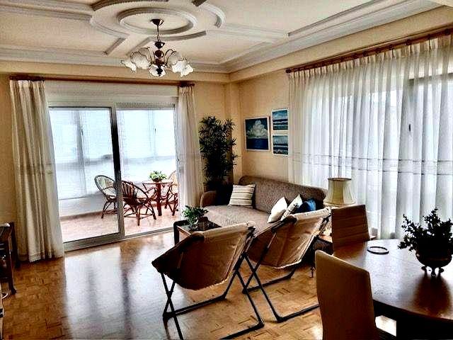 Sala d'estar de Pis de lloguer en Castrillón amb Calefacció, Parquet i Terrassa