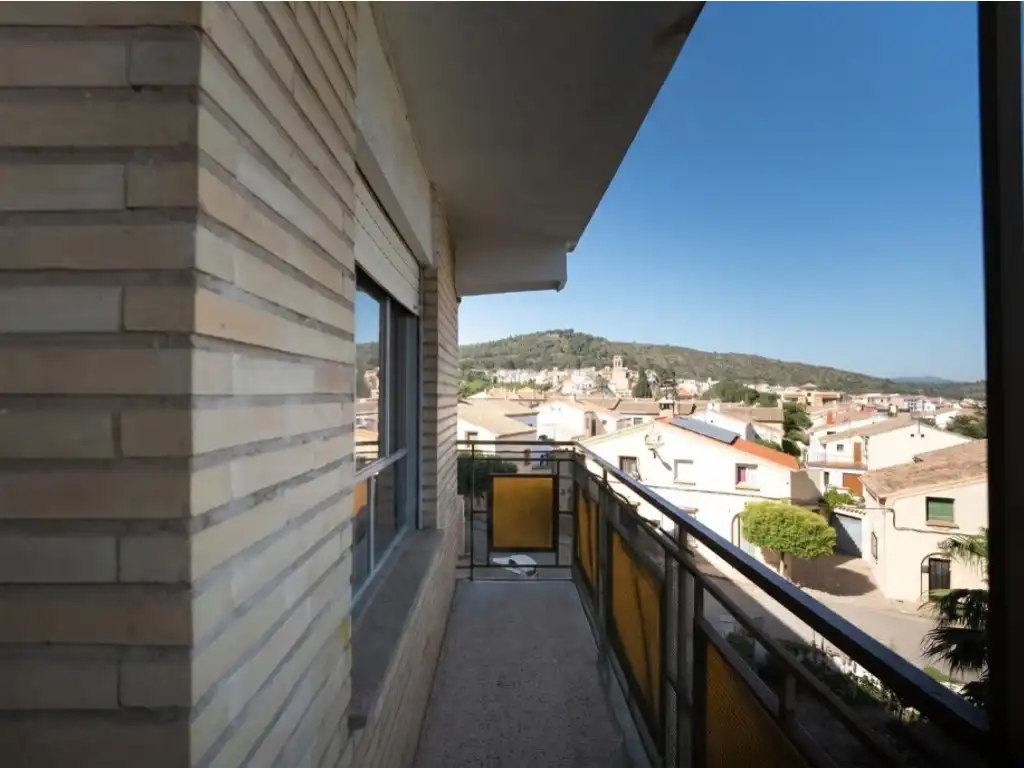 Terrassa de Pis en venda en Viver amb Balcó