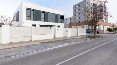 Foto 3 de Casa adosada en venda a Avenida Via Lactea , Nuevo Bulevar, Mairena del Aljarafe