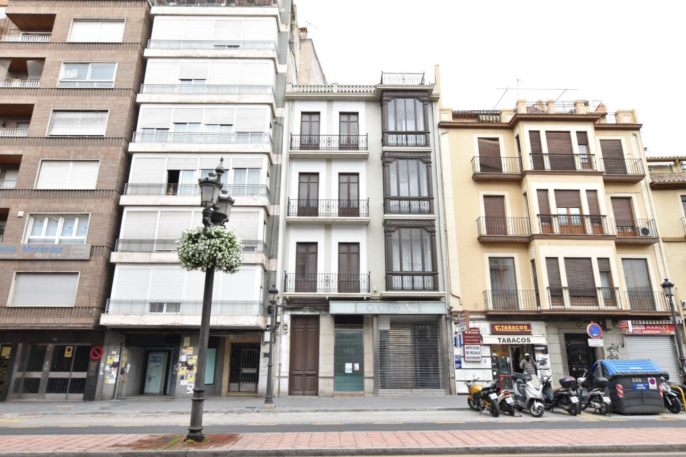 Exterior view of Building for sale in  Granada Capital
