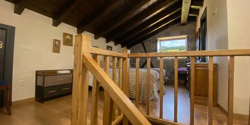 Dormitori de Casa o xalet en venda en Entrambasaguas amb Jardí privat, Terrassa i Traster