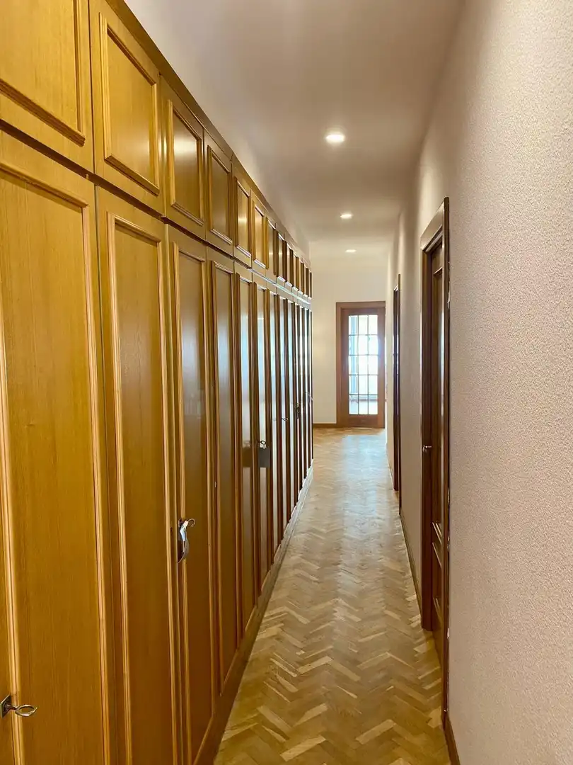 Flat for rent in Valencia  with Air Conditioner, Parquet flooring and Balcony