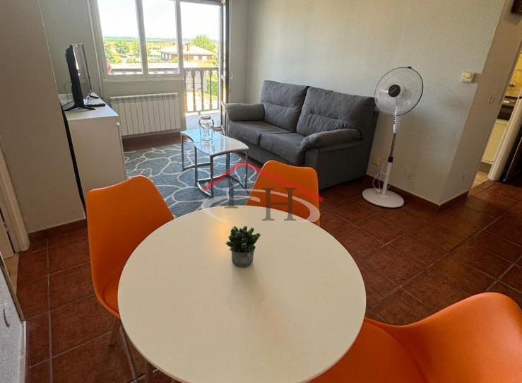 Foto 1 de Apartament en venda a Plaza Castellana, Mansilla de las Mulas, León