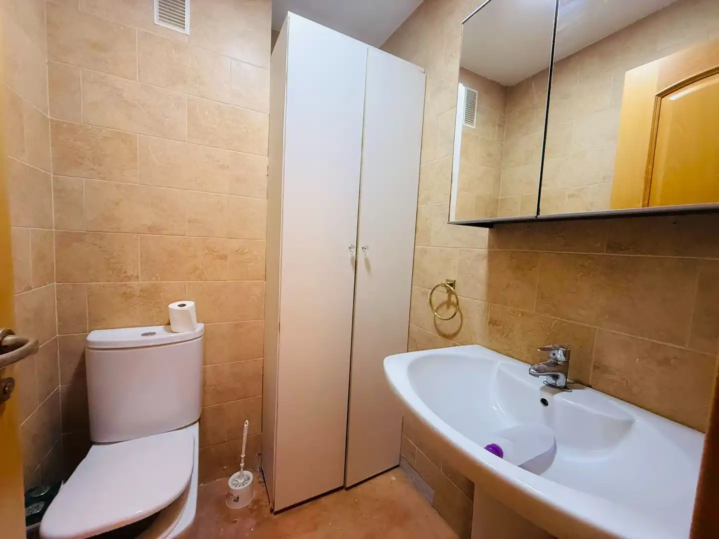 Bathroom of Flat for sale in Vélez-Málaga  with Air Conditioner, Heating and Storage room