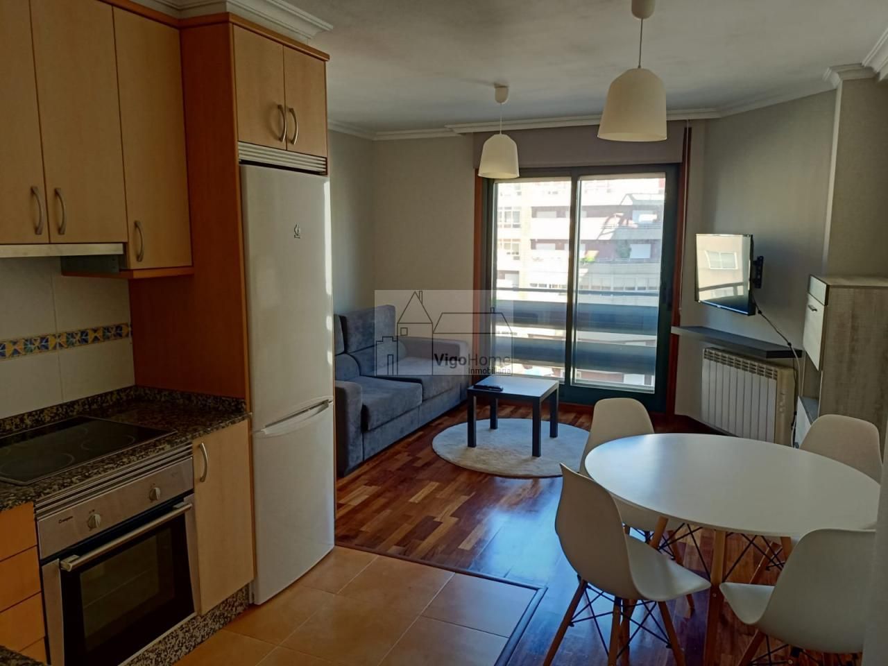 Living room of Apartment to rent in Vigo   with Heating, Parquet flooring and Furnished