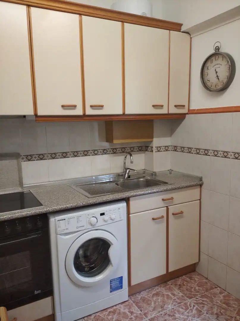 Kitchen of Flat for rent in Zaragoza  with Heating, Furnished and Oven
