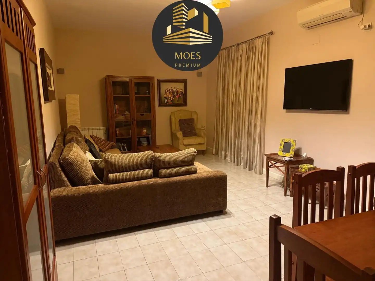 Living room of Houses for sale in Villacarrillo  with Air Conditioner, Private garden and Storage room