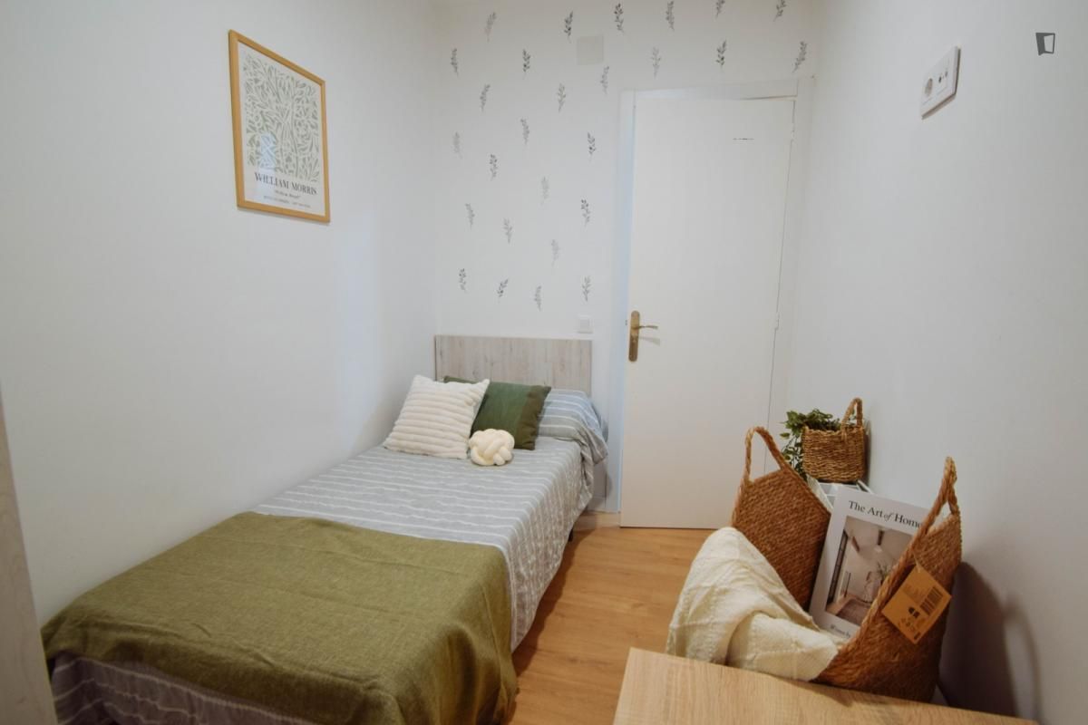 Habitación de Apartamento para compartir en  Lleida Capital con Aire acondicionado, Calefacción y Amueblado