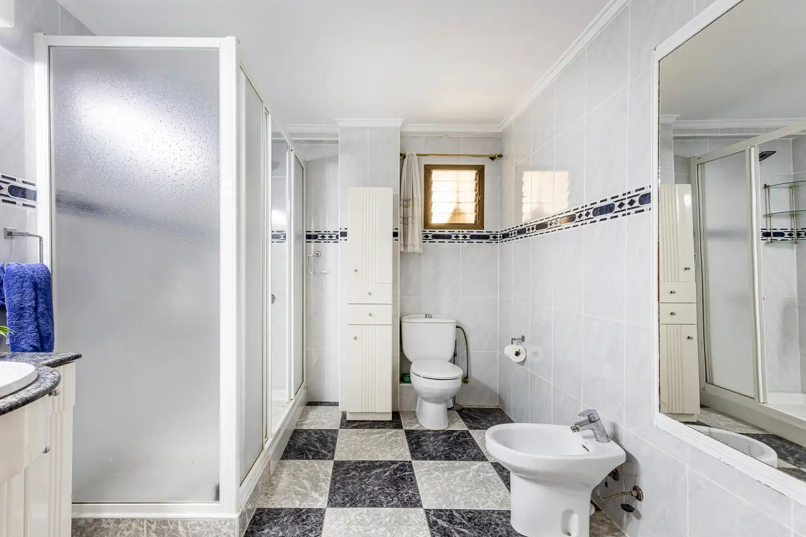 Baño de Piso en venta en Valencia con Aire acondicionado, Calefacción y Balcón