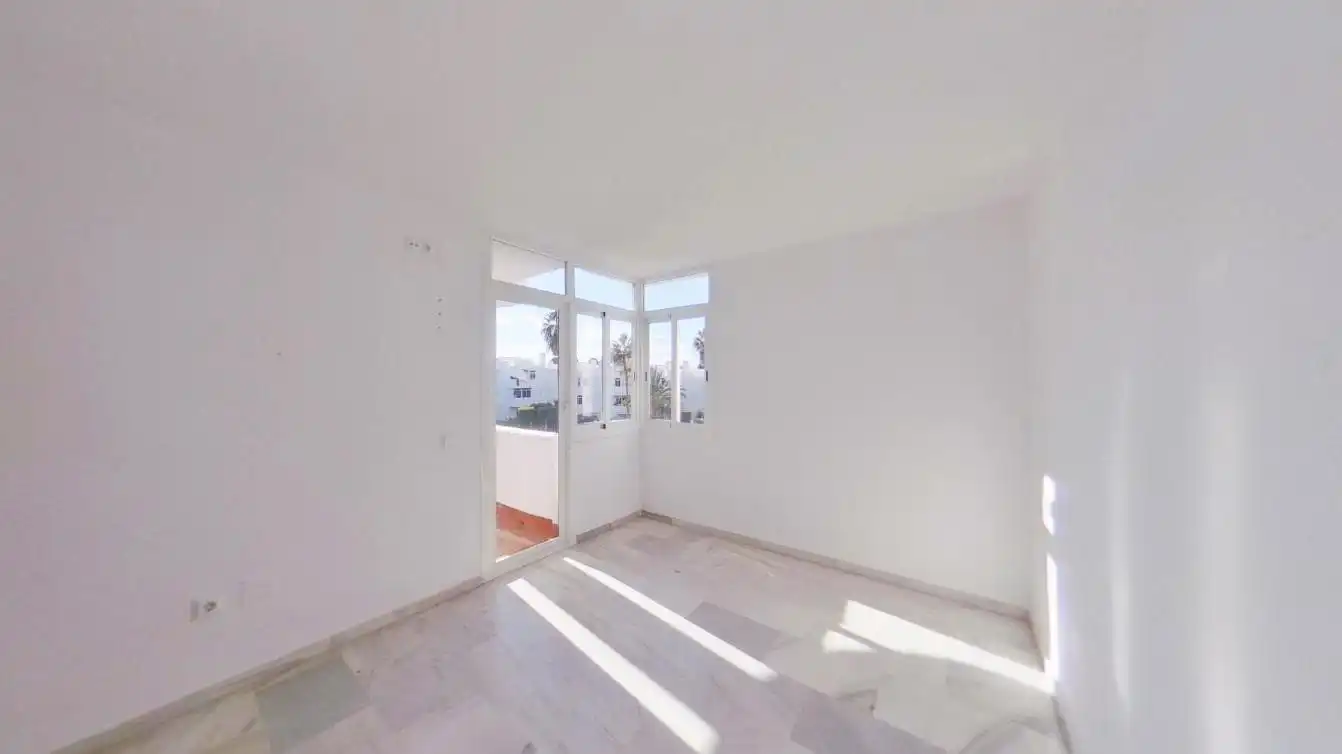 Piso con piscina en venta en Calahonda, imagen 27