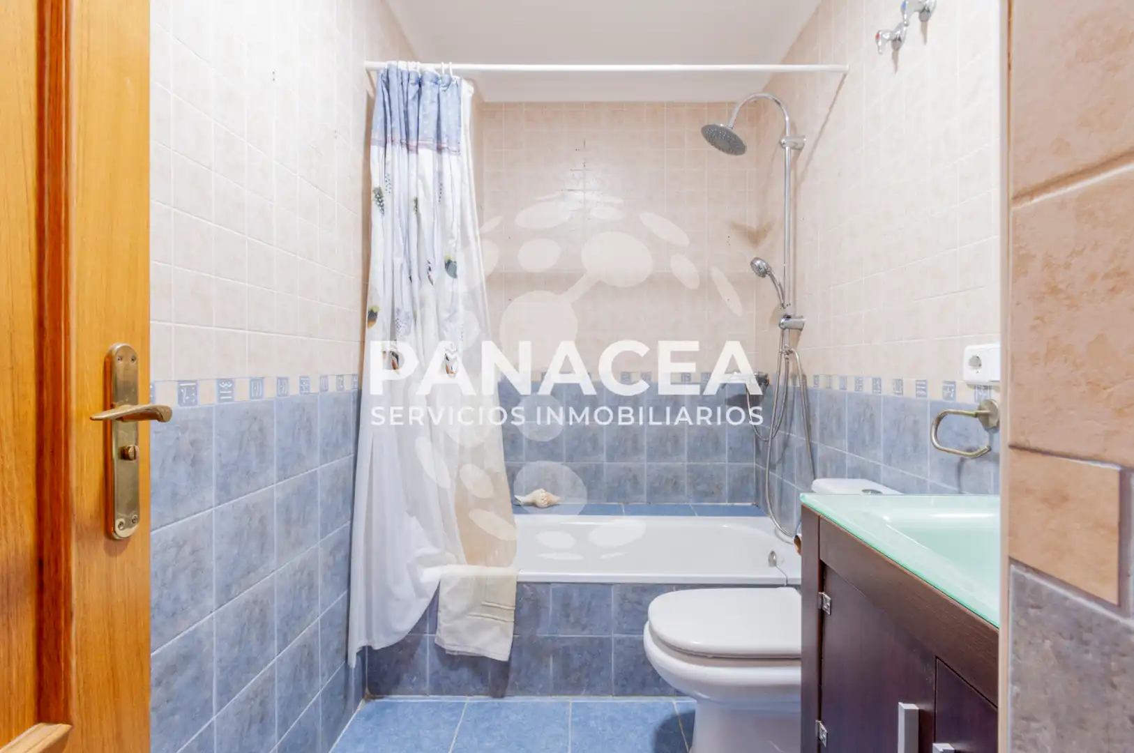 Baño de Ático en venta en Roquetas de Mar con Aire acondicionado, Terraza y Amueblado