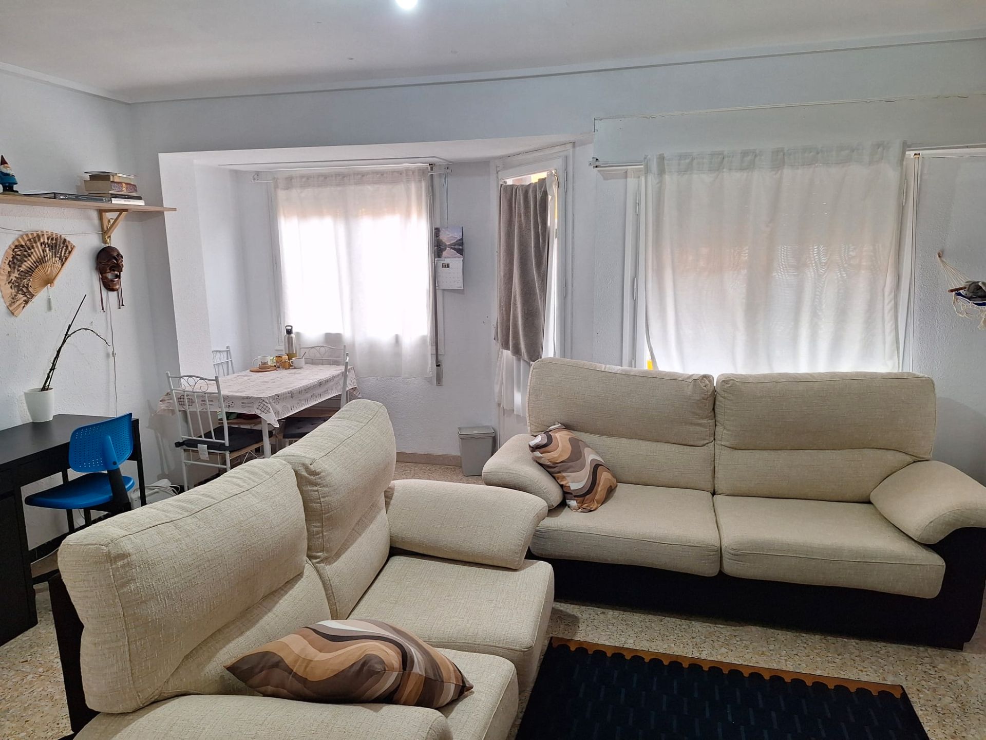Living room of Flat to rent in  Zaragoza Capital  with Heating, Furnished and Oven