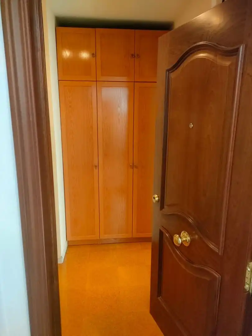 Flat for rent in Sevilla  with Air Conditioner and Furnished
