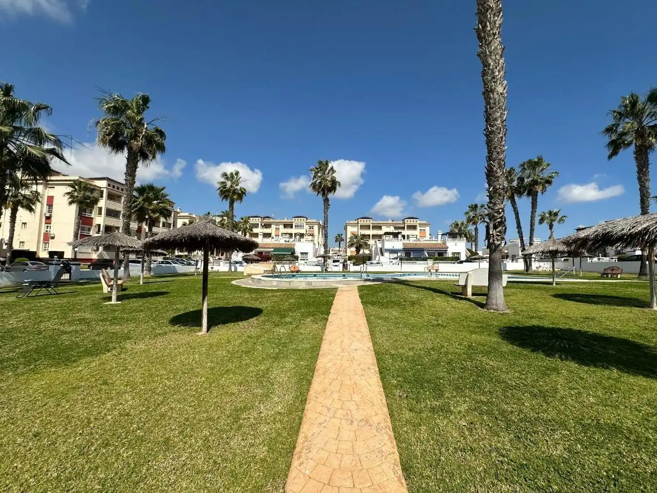 Vista exterior de Apartamento en venta en Orihuela