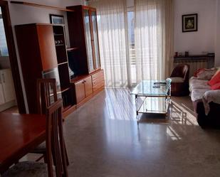 Sala d'estar de Pis de lloguer en Cornellà de Llobregat amb Aire condicionat i Balcó