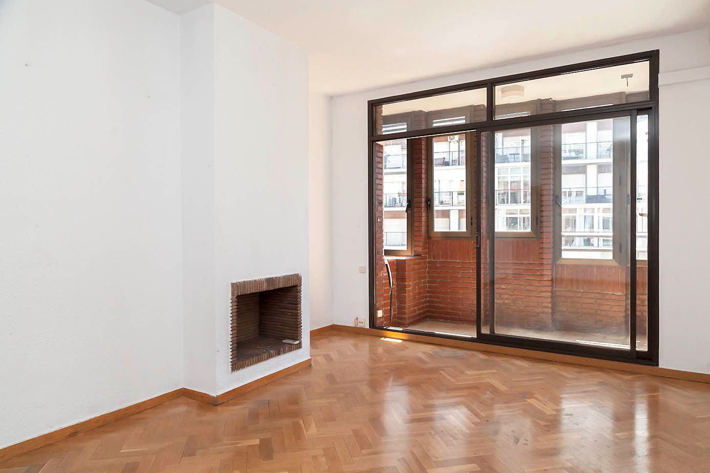 Pis en venda a Travessera de les Corts, Barri de les Corts