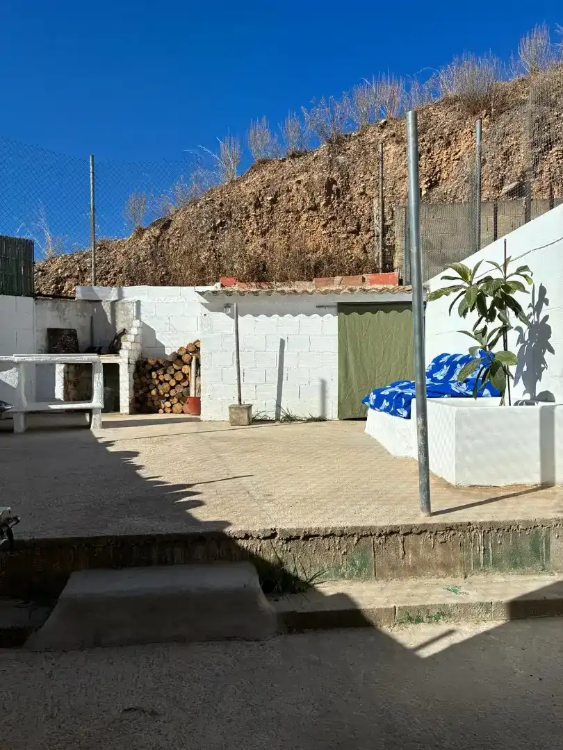 Vista exterior de Finca rústica de lloguer en Albalate del Arzobispo amb Traster, Moblat i Forn