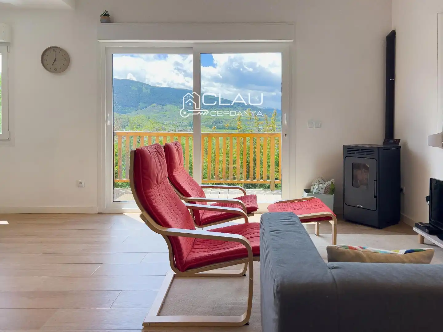 Sala de estar de Casa adosada de alquiler en Saillagouse con Calefacción, Jardín privado y Terraza