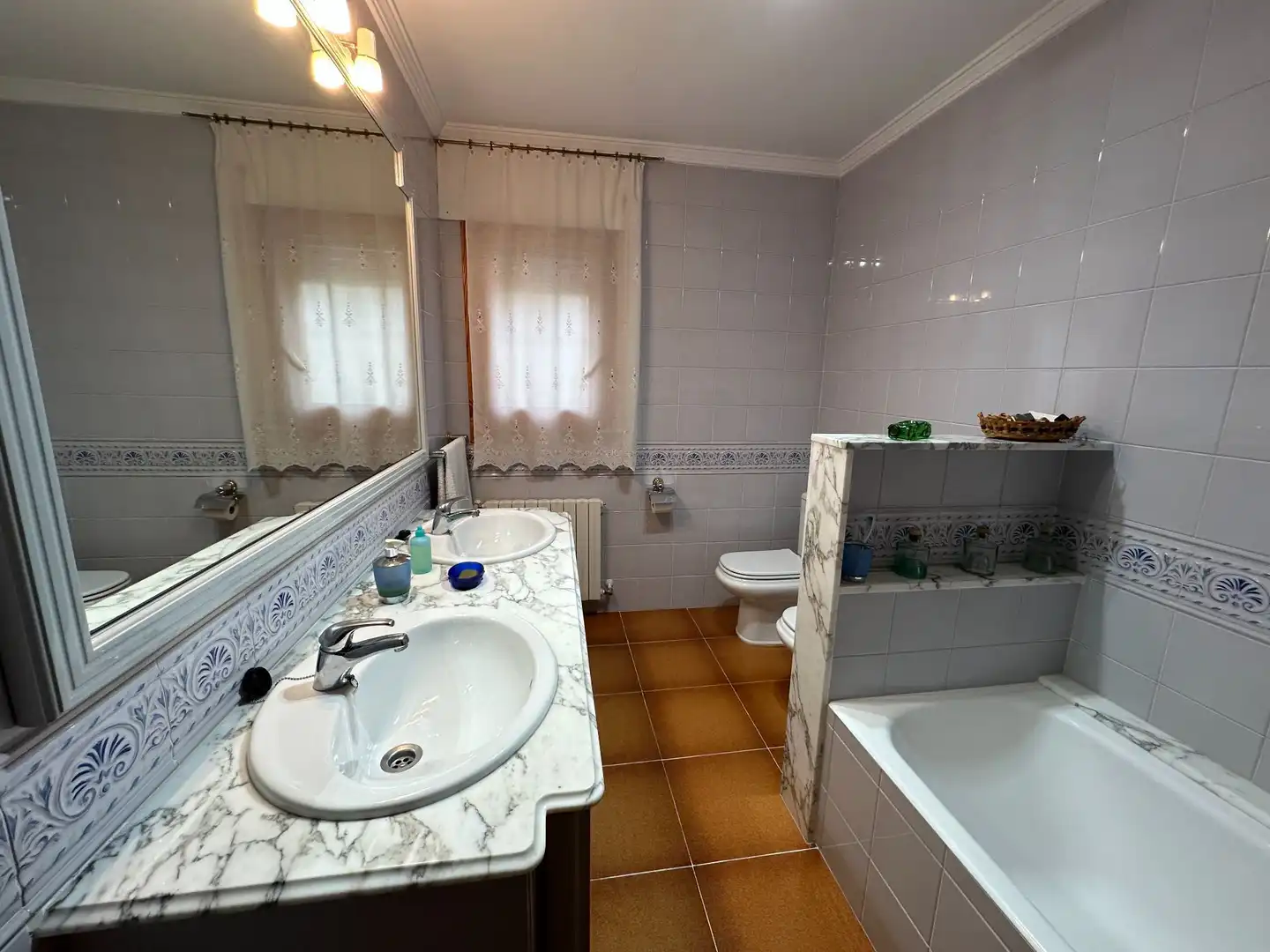 Bany de Casa o xalet en venda en Ontinyent amb Aire condicionat, Calefacció i Jardí privat
