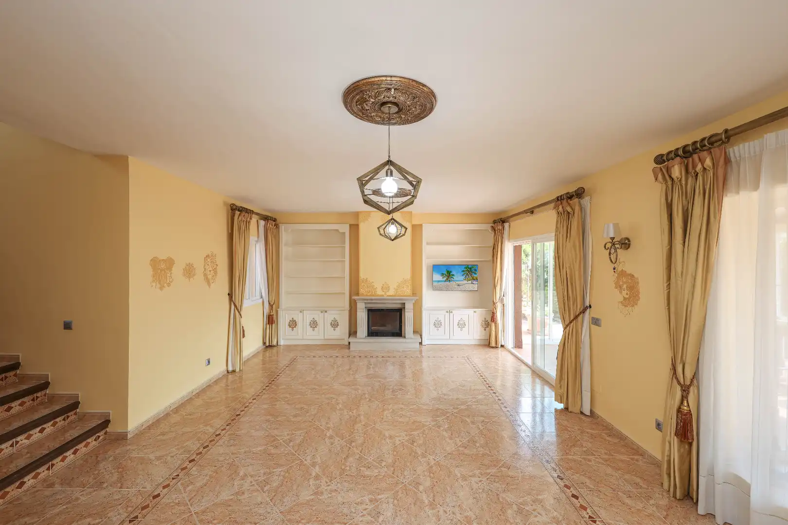 Dining room of Houses for sale in Coín