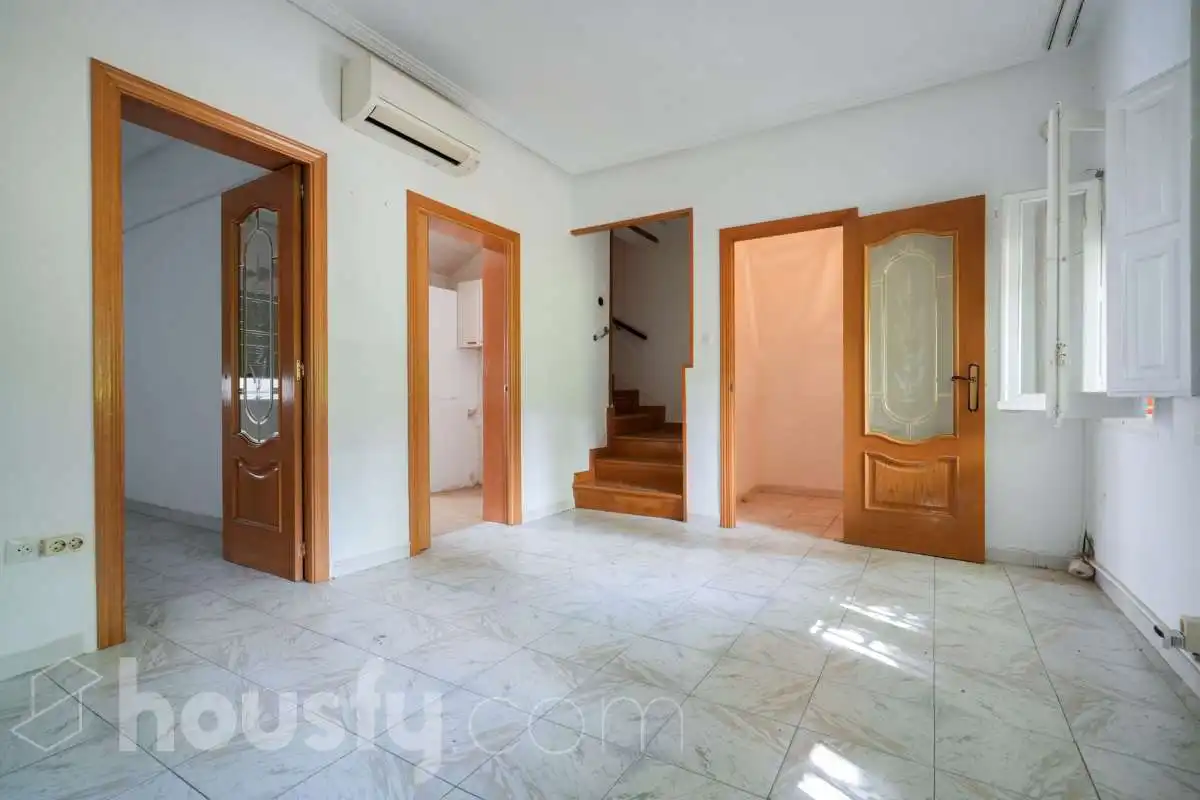 Houses for sale in Madrid  with Air Conditioner, Heating and Terrace
