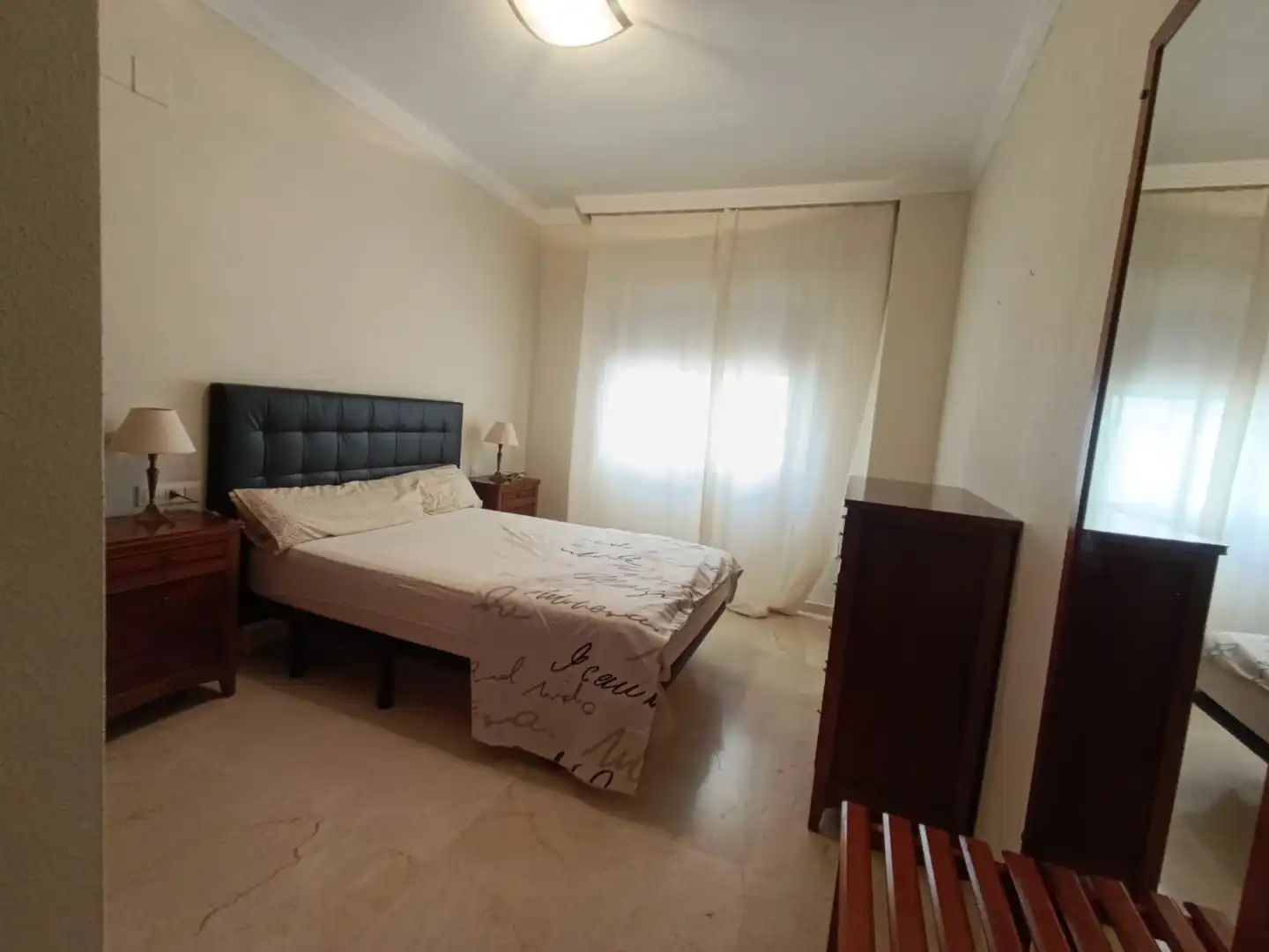 Schlafzimmer von Wohnungen zur Miete in Málaga mit Klimaanlage, Abstellraum und Möbliert