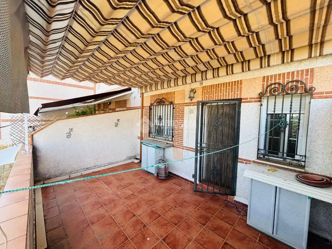 Terraza de Casa adosada en venta en Escalona con Aire acondicionado, Calefacción y Amueblado