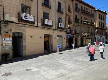 Ufficio con ascensore in affitto a Juan Bravo