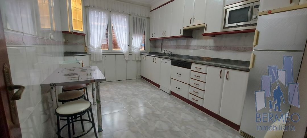 Kitchen of Flat for sale in Bermeo  with Heating, Storage room and Balcony