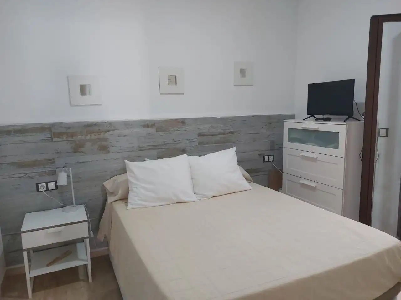 Dormitori de Apartament en venda en Cádiz amb Aire condicionat