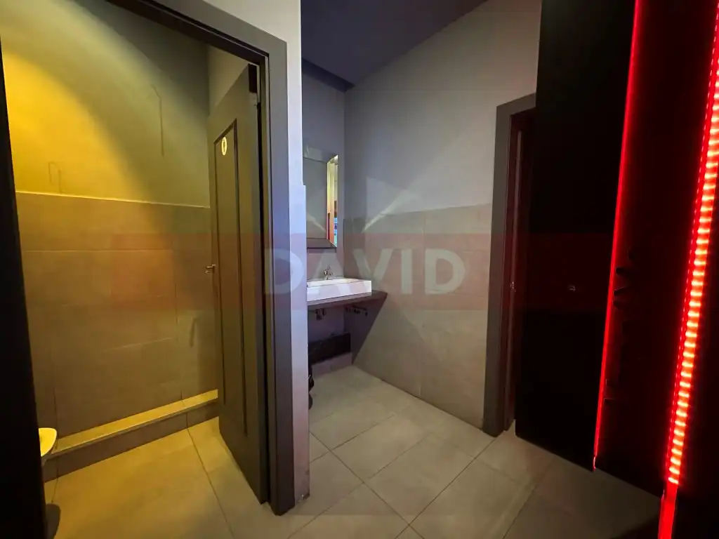 Badezimmer von Geschaftsraum zur Miete in Barcelona