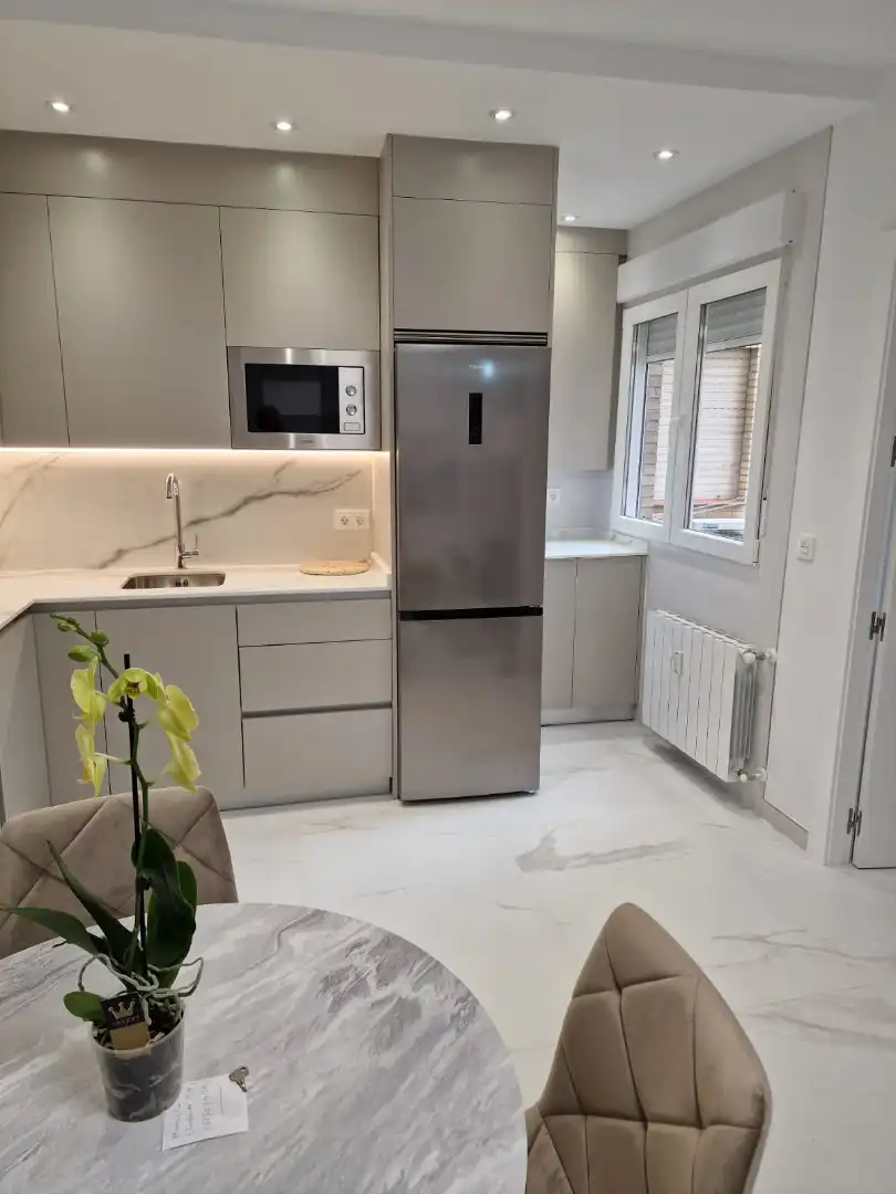 Kitchen of Apartments for rent in Granada  with Heating, Furnished and Washing machine