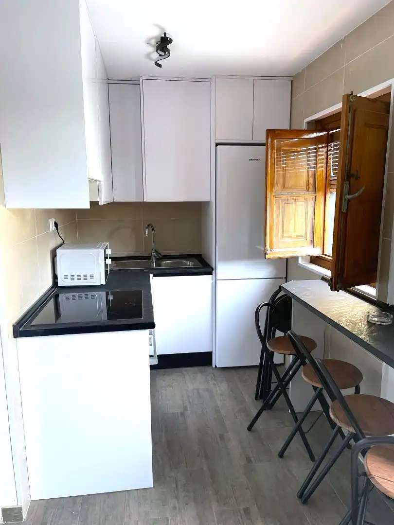 Cuina de Casa o xalet en venda en Santa Cruz del Retamar amb Calefacció, Jardí privat i Terrassa