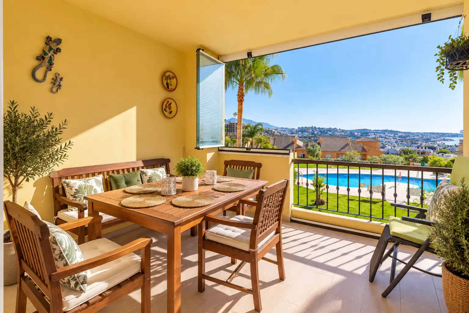 Apartment with pool for sale in Calle Las Azaleas, imagen 9