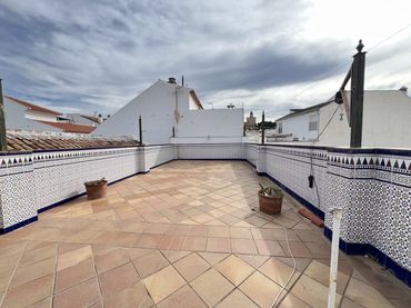 Appartamento con balcone in vendita a Centro