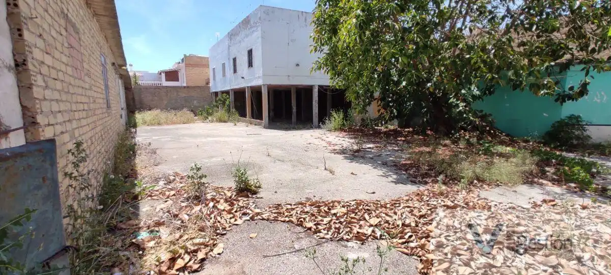 Industrial buildings for sale in Puerto Serrano