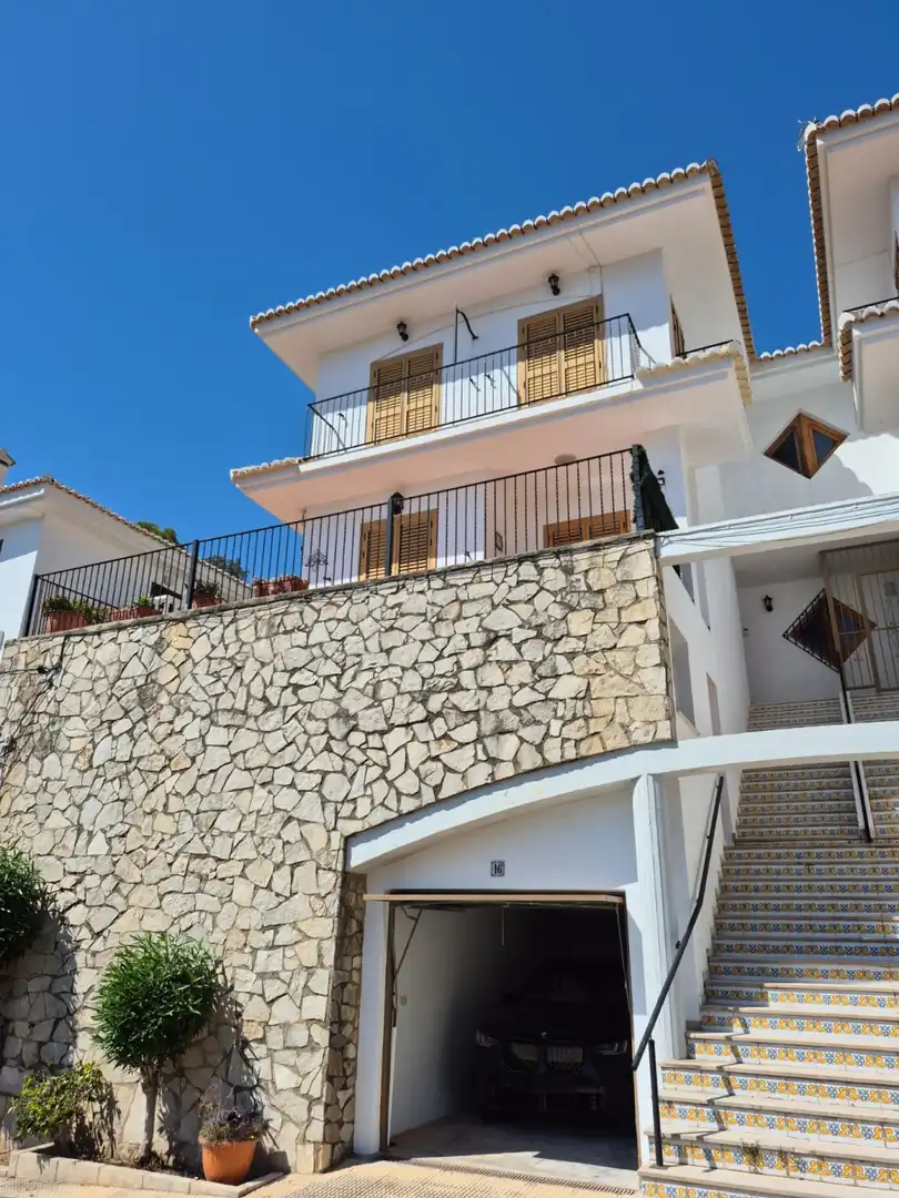 Exterior view of Houses for rent in Cullera  with Air Conditioner, Terrace and Storage room