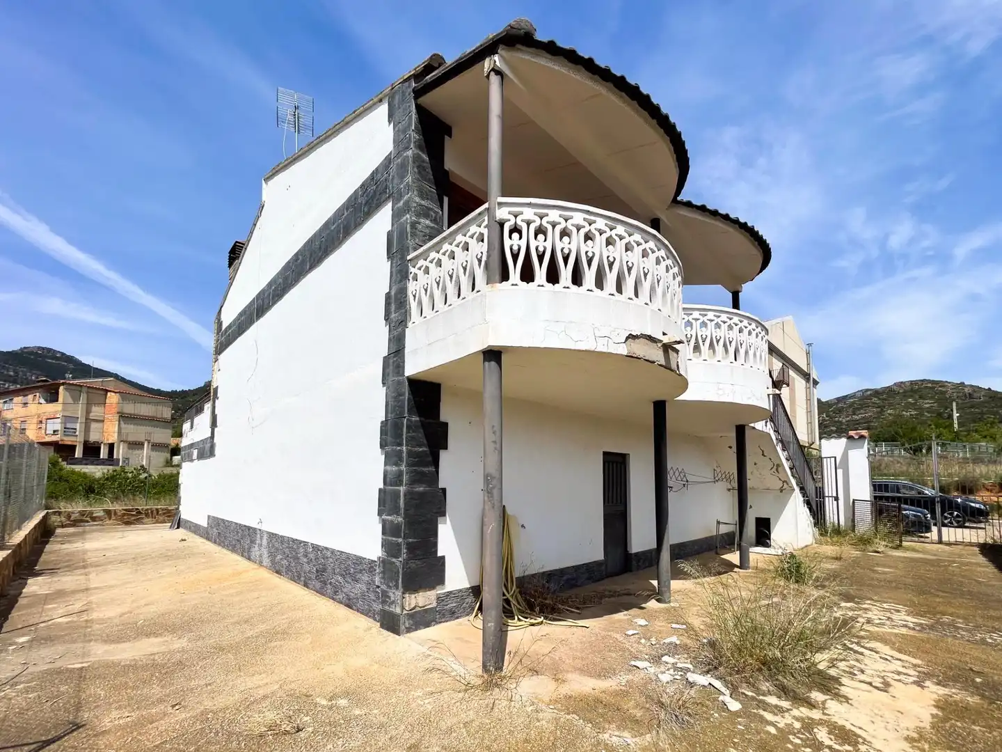 Vista exterior de Casa o xalet en venda en Chera amb Calefacció, Terrassa i Traster